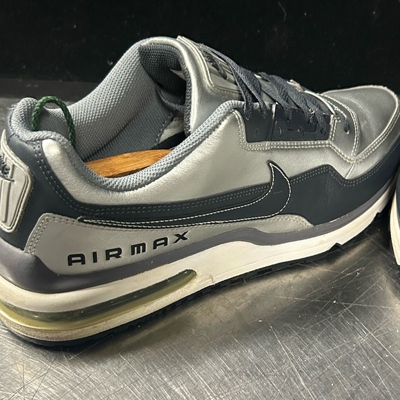 Nike Air Max LTD Size 10.5 Men - Picture 7 of 11